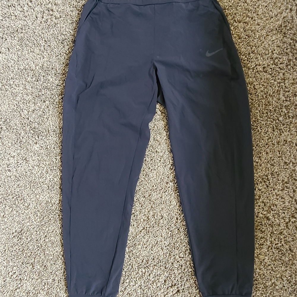 Nike Women's Black Large dri fit joggers